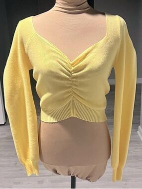 Ruched V-Neck Cropped Sweater - Yellow